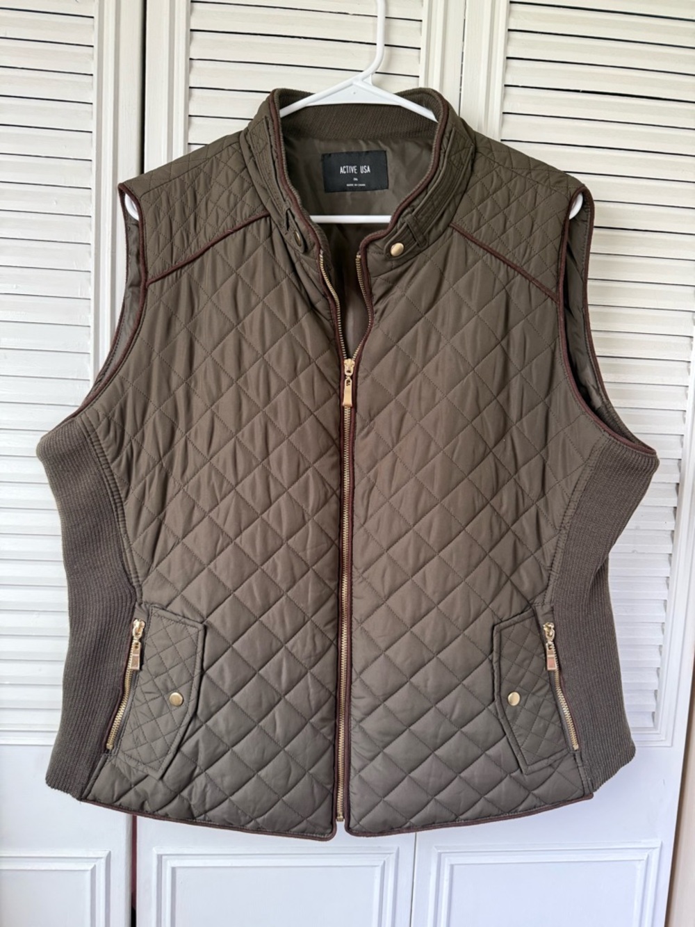 ACTIVE USA Quilted Zip-Front Sleeveless Vest